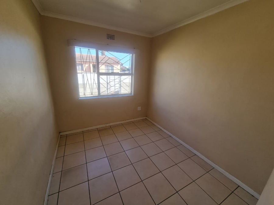 To Let 3 Bedroom Property for Rent in Devon Park Village Western Cape